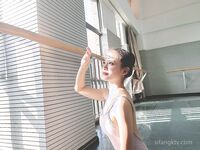 【黑客破解】台中18歲的舞蹈班學員黃嘉雯 各種私拍泄密流出2