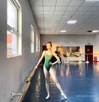 【黑客破解】台中18歲的舞蹈班學員黃嘉雯 各種私拍泄密流出2