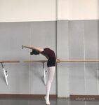 【黑客破解】台中18歲的舞蹈班學員黃嘉雯 各種私拍泄密流出3