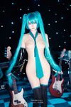 萌新推特00後露臉網紅美少女▌白莉愛吃巧克力▌Cos初音未來 香艷酥乳粉嫩白虎演唱會 精美私拍