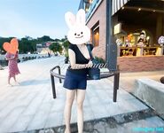 極品女神系母狗的淫色露出生活 極品女神被粉絲膜拜啪啪露出 高清私拍