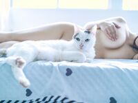 18禁極品巨乳清純妹【詩彤恩-出國留學的鄰居妹妹暑假回國立刻來找我玩禁忌游戲】