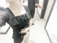 海角社區色女老鼠舔貓咪勾引哥哥亂倫 趁爸媽還沒下班，在沙發上無套強奸哥哥肏死這條小公狗