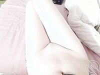 海角社區色女老鼠舔貓咪勾引哥哥亂倫 趁爸媽還沒下班，在沙發上無套強奸哥哥肏死這條小公狗