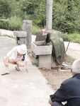 推特極品反差婊『小妮子』攜雙閨蜜極限露出 戶外全裸 野戰跪舔 黑絲啪啪 高清 果爸第二彈