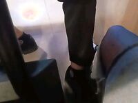 海角社區女色友與狼友互動弄迷葯 收到海友發來的迷葯我和閨蜜一起迷翻了表哥