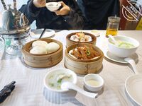 海角社區好哥哥封神之作 灌醉後強上了03年妹妹 舔逼後草哭最後射在屁股上