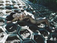 新束縛藝術色影唯美私拍 把極品女神捆綁成粽子 請君品嘗 極品身材 各種捆綁 高清