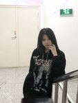 海角社區淫亂辦公室戀情大神《菊花有點松》新作-被辭退的騷同事炮友酒後小逼發癢了 主動找我操逼