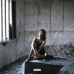 走另類情色唯美路線的攝影大咖AMA女體藝術私拍各種露臉極品反差美模觀感另一種滋味