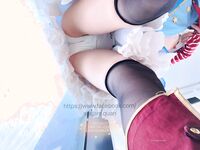 極品嬌嫩小萌妹『LepALu』極品粉嫩萌妹 藍色水手服 強制後入懟操 太嫩了 藍色水手服