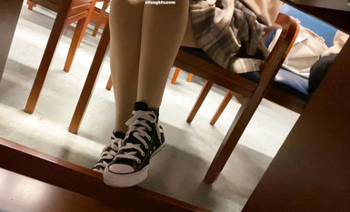 校園學生妹CD 偷拍大神學校專挑短裙學生妹 疑似內褲上有根逼毛 大膽刺激 高清 (3)