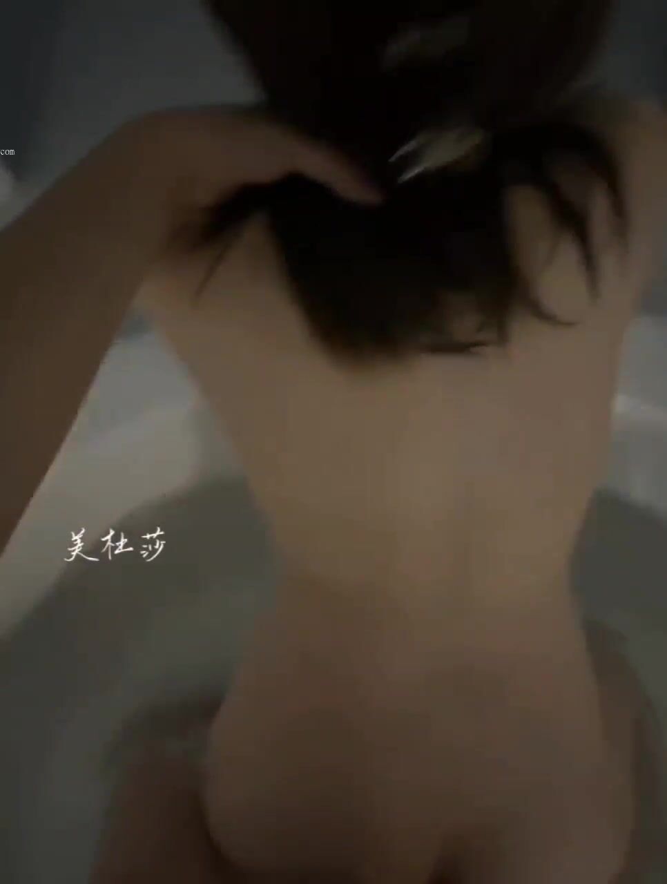 高顏長腿騷貨『美杜莎』最新淫亂群交私拍 網咖包廂群P淫亂 職業裝被上司強上 高清 (6)