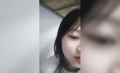 在校學生妹妹！宿舍全裸自慰【03後妹妹】超美！今晚最佳！