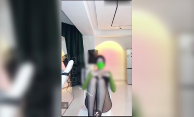 【抖音重磅】人氣女神【草莓小甜心】首次超大尺度露三點【丁姐直播】9月 (10)