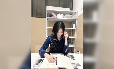 【秀人女神 超美高端】超人氣女神『楊晨晨』最新超級給力劇情《粗暴家長性虐楊老師》強制後入啪啪跪舔 