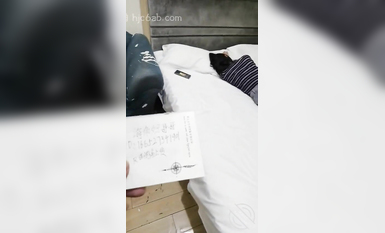 海角社區好哥哥封神之作 灌醉後強上了03年妹妹 舔逼後草哭最後射在屁股上