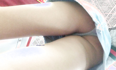 超高質量機場地鐵抄底5 驚現極品無內長腿美女 是方便借機小哥啪啪嗎 高清超高質量機場地鐵抄底 (5)