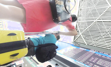 超高質量機場地鐵抄底5 驚現極品無內長腿美女 是方便借機小哥啪啪嗎 高清超高質量機場地鐵抄底 (9)