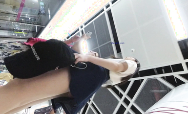 超高質量機場地鐵抄底5 驚現極品無內長腿美女 是方便借機小哥啪啪嗎 高清超高質量機場地鐵抄底 (3)