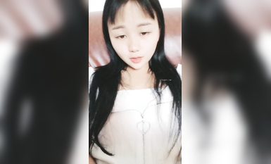 太嫩了！3個學生妹妹~在家全裸自慰~【佳怡】小穴反光~！ (5)