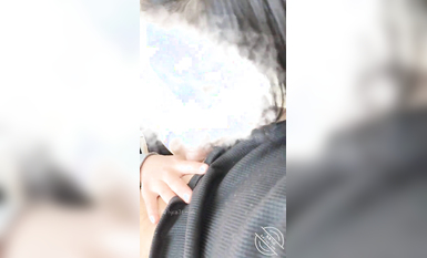 【最新封神 极品乱伦】海角社区乱伦大神强操哺乳期嫂子新作   表哥关心几句出门上班后，我把嫂子骗进房间口交，摸她的大奶子