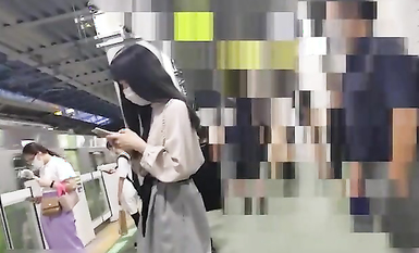 【極品稀缺 頂臀系列】地鐵頂配合的性感御姐