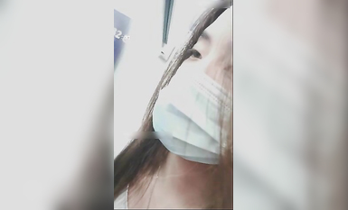 膽大包天！大色狼大神在各種場合，露出雞巴頂到妹子臀部-深插股溝，從憋屈強忍到放開享受