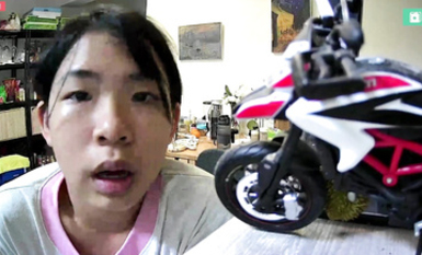 2024-04-16_臺北家庭監控_[內褲露點]_妹妹回家看電視_吃飯_全家輪流洗澡