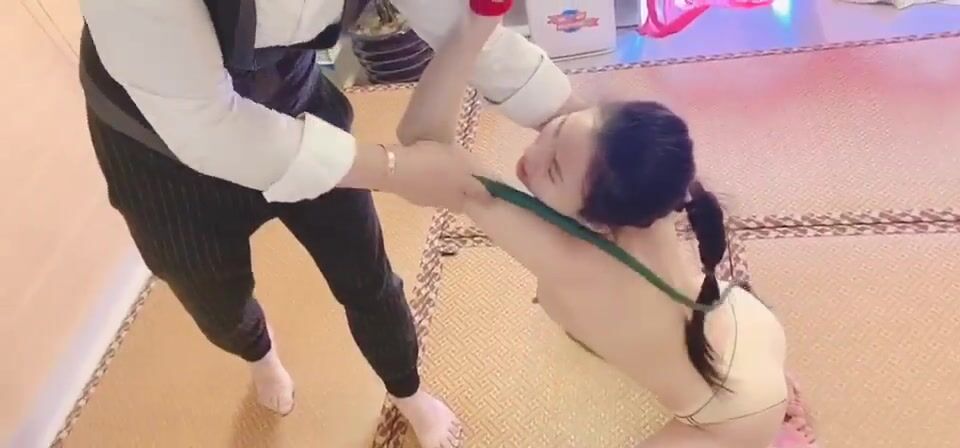 曾經紅極一時的網紅反差婊【王竹子】私拍視圖未流出（2）