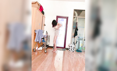 真實姐弟亂倫！做主播的姐姐身材最棒 沒有之一！姐姐的蜜臀絲襪美腿，弟弟哪裡受得了啊2022.7.16-1 14姐姐要去見大哥了，心亂如麻