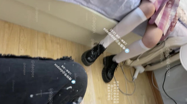 024號女主 絕美!05年，天生白虎 超絕饅頭胸失戀妹妹抱回家