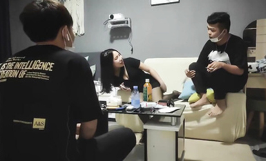 【小寶尋花】漂亮大奶小姐姐，一夜情聊什麼感情，你要觀戰嗎？看也要給錢，你體力不行啊，性格開朗愛笑，吐槽小哥不夠猛，上來猛懟幾下就射了