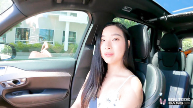 高顏值人氣韓國正妹「Elle_Lee」在公共場合戶外露出，渴望在酒店裡雞巴