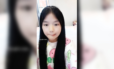 新人！大學生下海~校花級別~【雅萱】太純了 被操無套顏射~！ (1)