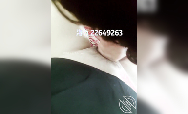 海角社區19歲小哥發現媽媽和楊姨老公姦情還以顏色把楊姨草了後續1給我姨看她老公和我媽現場直播，她竟主動含住了我的雞巴，發個福利